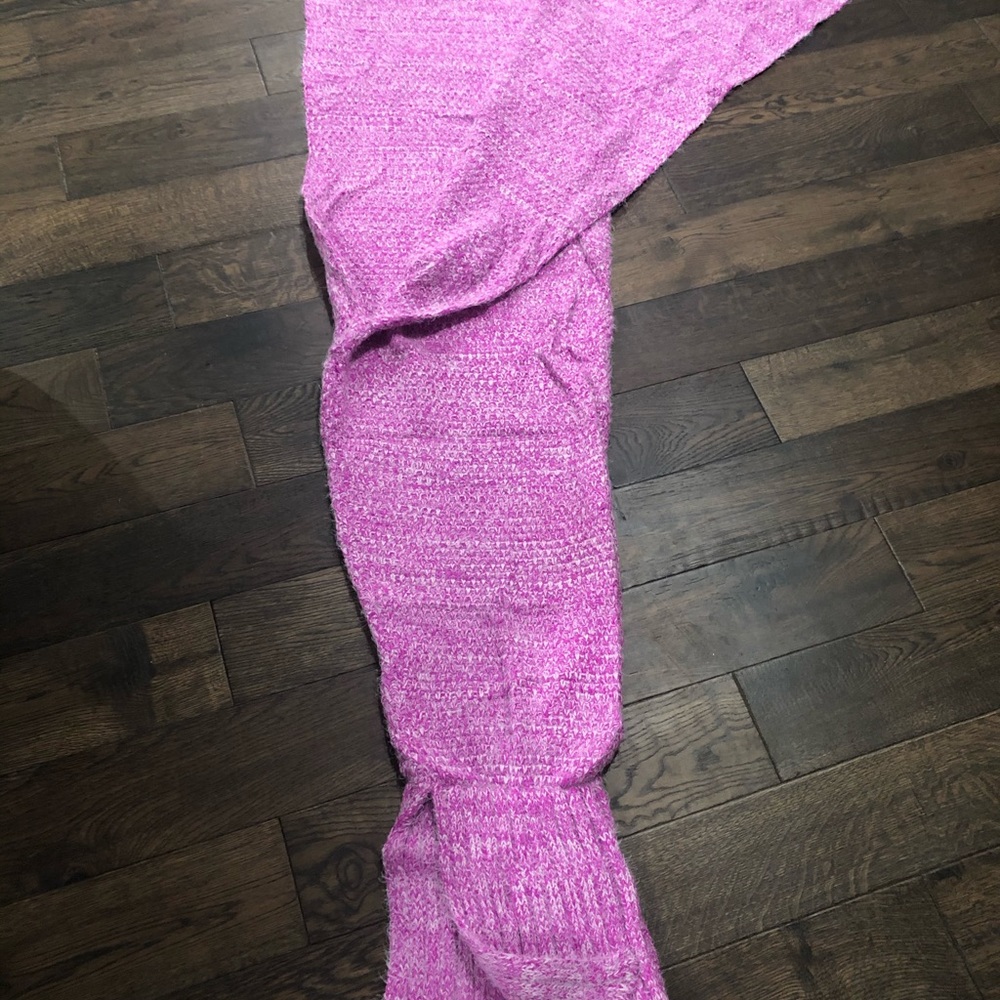 Mermaid Tail Blanket - Picture 7 of 7